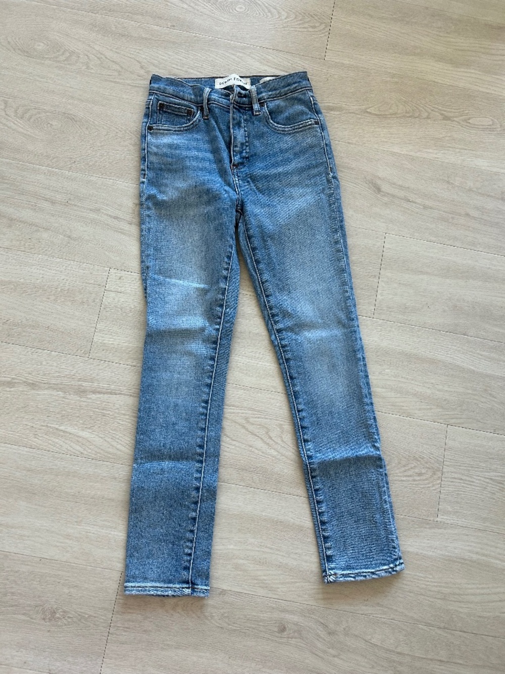 Denim Forum Nico Mid Rise Skinny Jeans